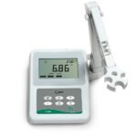 Benchtop pH meter