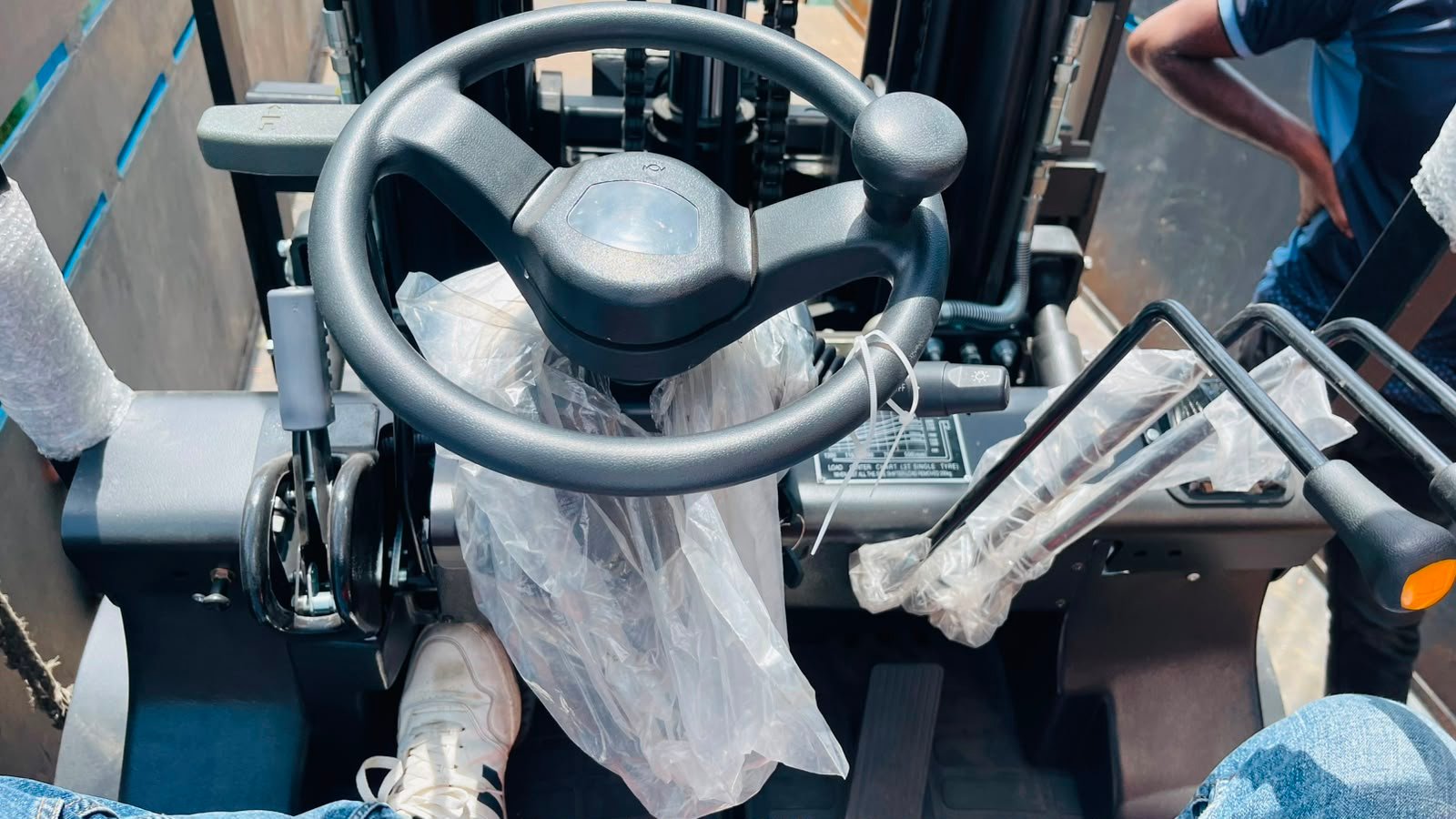 Carer Diesel Engine Forklift Truck In Banglade (SUJA GLOBAL) 1 Diesel Forklift Price Bangladesh